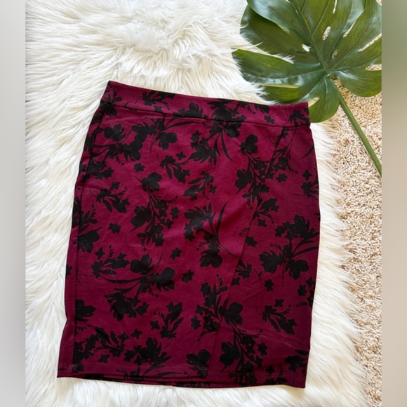 ⭐️ Liz Claiborne Pencil Skirt - Picture 5 of 8